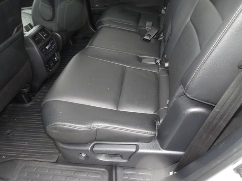 Used 2019 Honda Pilot Touring image 13
