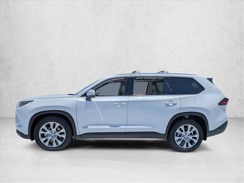 New 2026 Toyota Grand Highlander FWD image 5