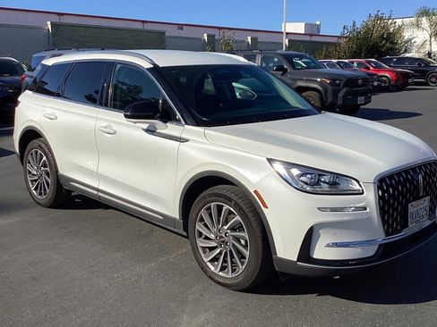 Used 2024 Lincoln Corsair Reserve w/ Equipment Group 201A image 4