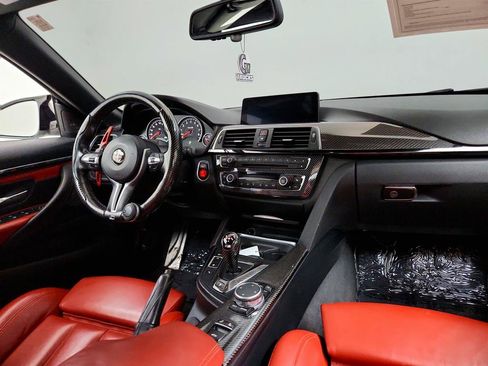 Used 2016 BMW M4 Convertible RWD image 22