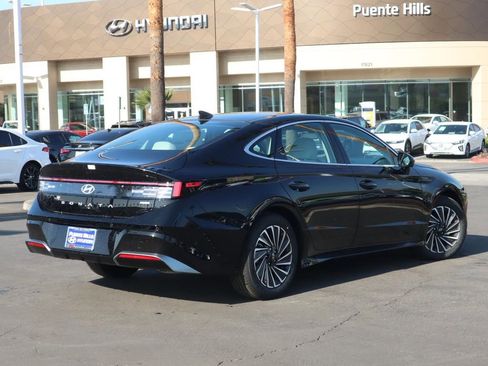 New 2026 Hyundai Sonata Limited FWD image 6