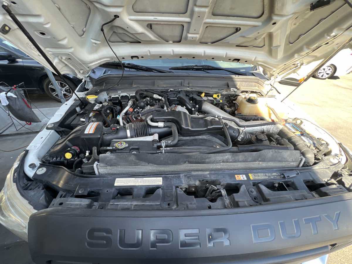 Used 2014 Ford F550 2WD Crew Cab Super Duty image 20