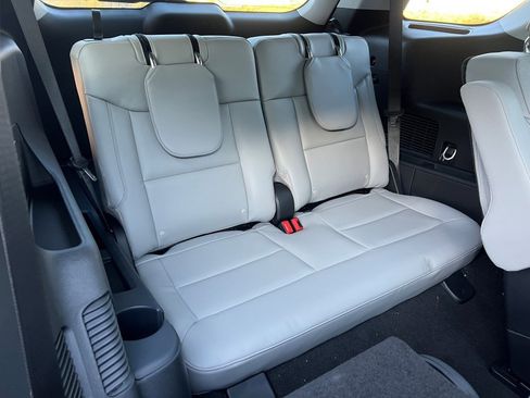 New 2026 Ford Explorer Active w/ Active Comfort Package image 13