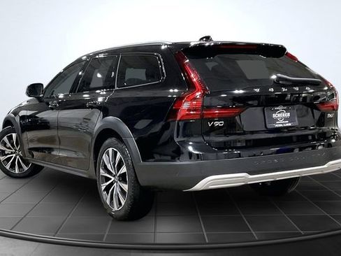 Certified 2024 Volvo V90 B6 Cross Country Plus w/ Climate Package image 14