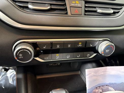 Used 2020 Nissan Altima 2.5 SR w/ Premium Package image 20