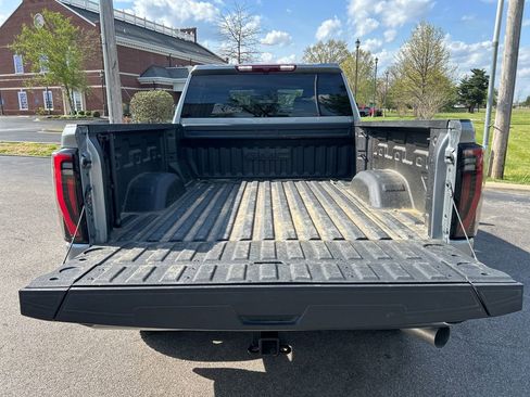 Certified 2025 GMC Sierra 2500 AT4 image 14