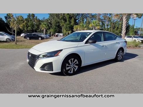 Used 2024 Nissan Altima 2.5 S image 21