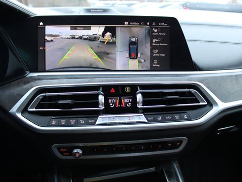 Used 2019 BMW X7 xDrive50i w/ Dynamic Handling Package image 17