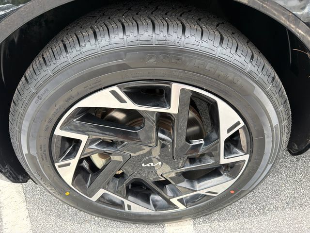 Used 2023 Kia Sportage SX FWD image 11