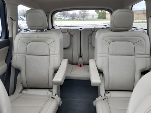 Used 2024 Lincoln Aviator Reserve w/ Equipment Group 201A image 19