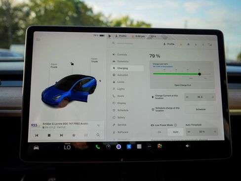 Used 2021 Tesla Model 3 Performance image 12