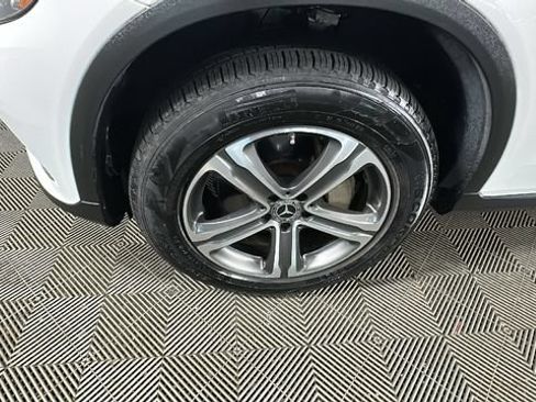 Used 2019 Mercedes-Benz GLC 300 4MATIC image 9