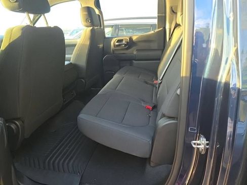 Used 2020 Chevrolet Silverado 1500 Custom w/ Custom Value Package RWD image 9