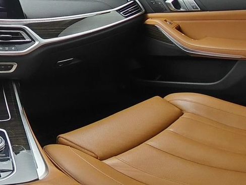 Used 2020 BMW X7 xDrive40i w/ Luxury Seating Package AWD/4WD image 29