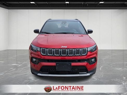 Used 2025 Jeep Compass Limited AWD/4WD image 8