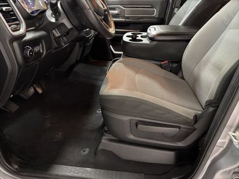 Used 2020 RAM 2500 Big Horn AWD/4WD image 30