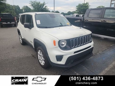 Used 2023 Jeep Renegade Latitude AWD/4WD image 1