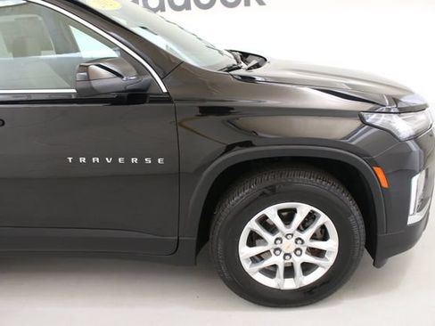 Used 2023 Chevrolet Traverse LS FWD image 11