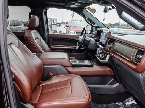 Used 2024 Ford Expedition Max Limited image 21