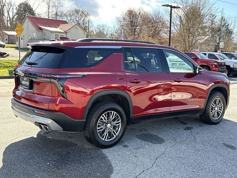 Certified 2024 Chevrolet Traverse LT image 10