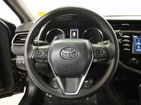 Used 2019 Toyota Camry LE w/ Convenience Package image 4