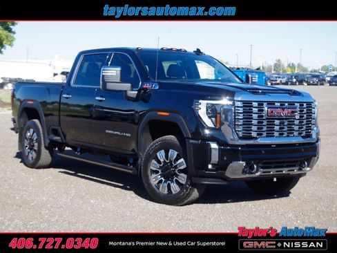 Used 2024 GMC Sierra 3500 Denali image 2