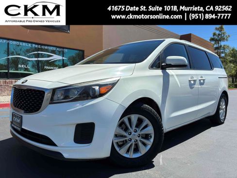 Used 2015 Kia Sedona LX w/ LX Convenience Package FWD image 1