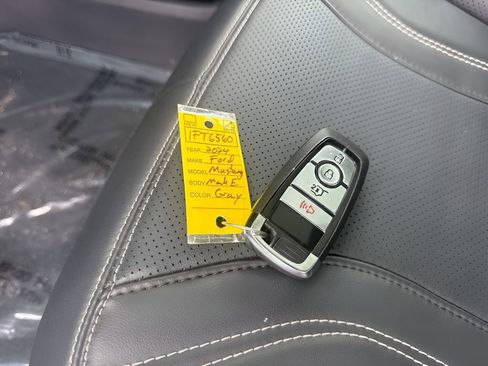 Used 2024 Ford Mustang Mach-E Premium image 36