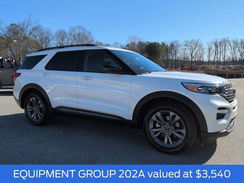 Certified 2023 Ford Explorer XLT w/ Equipment Group 202A image 3