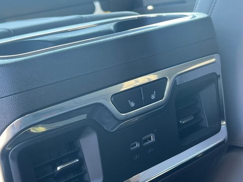 Used 2025 Chevrolet Silverado 1500 LTZ image 6