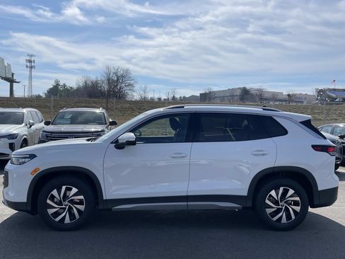 New 2026 Volkswagen Tiguan S FWD image 4