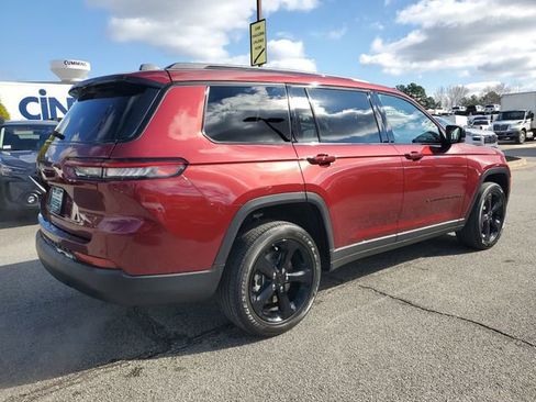 Certified 2023 Jeep Grand Cherokee L Laredo image 8