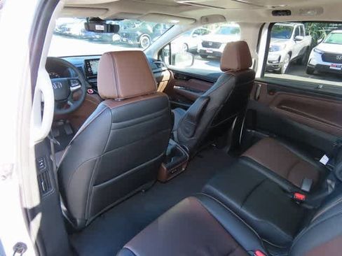 New 2026 Honda Odyssey Elite image 16