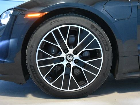 Used 2023 Porsche Taycan image 27