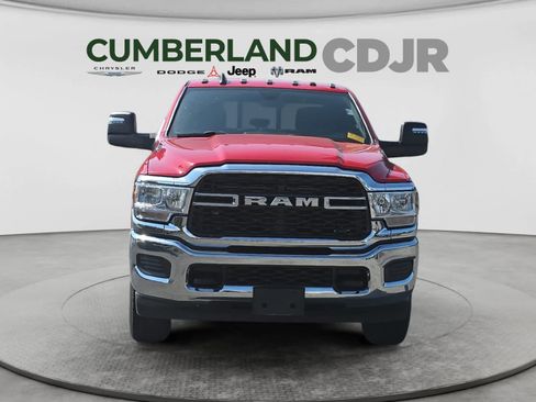 Used 2024 RAM 2500 Tradesman w/ Chrome Appearance Group AWD/4WD image 9