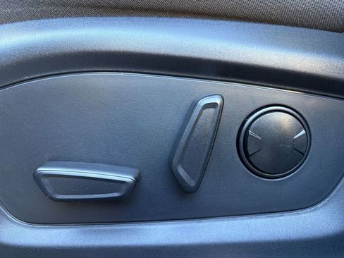 Used 2025 Ford Explorer Active image 14