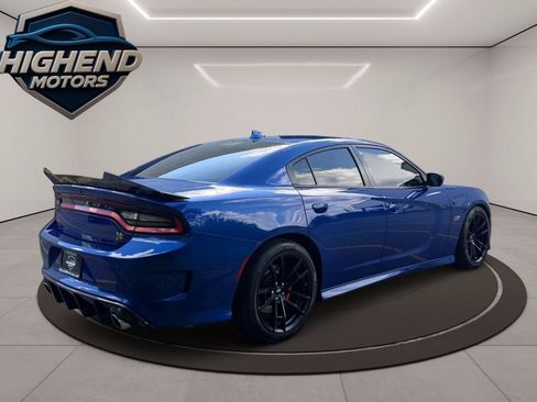 Used 2019 Dodge Charger Scat Pack w/ Technology Group RWD image 6