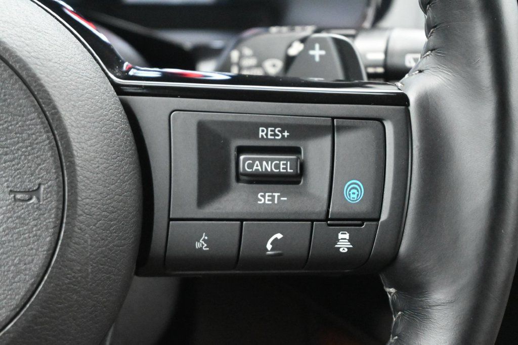 Used 2023 Nissan Pathfinder Platinum AWD/4WD image 9