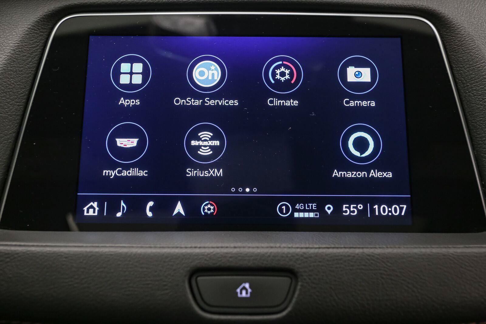Used 2022 Cadillac XT4 Sport w/ Sun And Sound Package AWD/4WD image 27