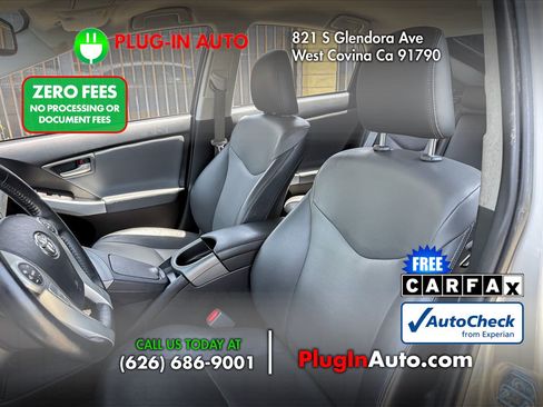 Used 2015 Toyota Prius Four FWD image 1
