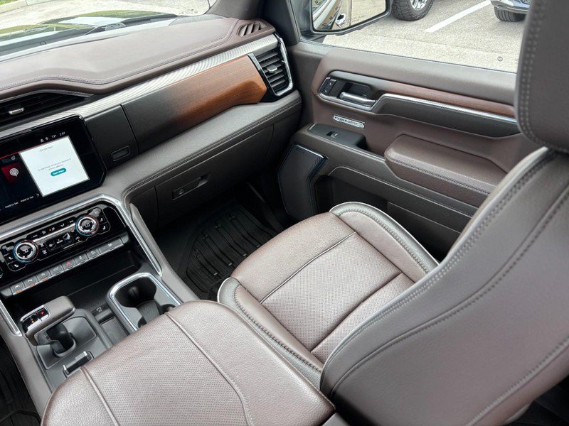 Used 2024 GMC Sierra 1500 Denali w/ Denali Reserve Package AWD/4WD image 14