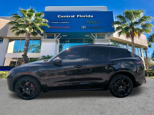 Used 2024 Alfa Romeo Stelvio Veloce AWD/4WD image 8
