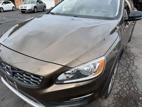 Used 2016 Volvo V60 T5 Cross Country w/ Climate Package AWD/4WD image 9