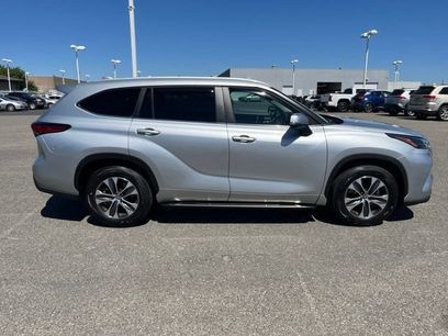 Used 2023 Toyota Highlander XLE