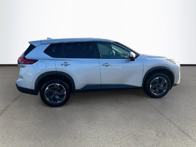 Used 2024 Nissan Rogue SV FWD image 26