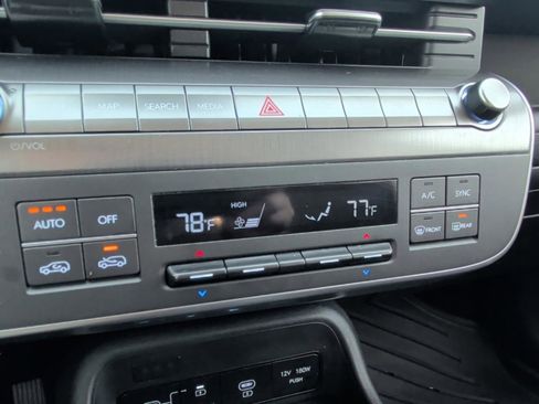 Used 2024 Hyundai Kona SEL image 18