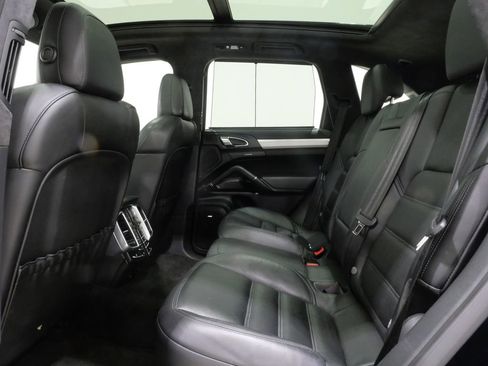 Used 2014 Porsche Cayenne Turbo image 26