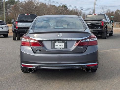 Used 2016 Honda Accord Sport image 4