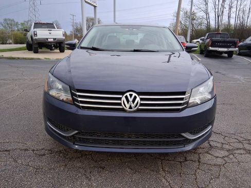 Used 2014 Volkswagen Passat 2.5 S FWD image 2