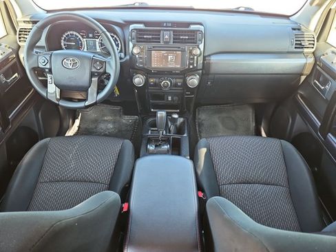 Used 2018 Toyota 4Runner TRD Off-Road AWD/4WD image 18